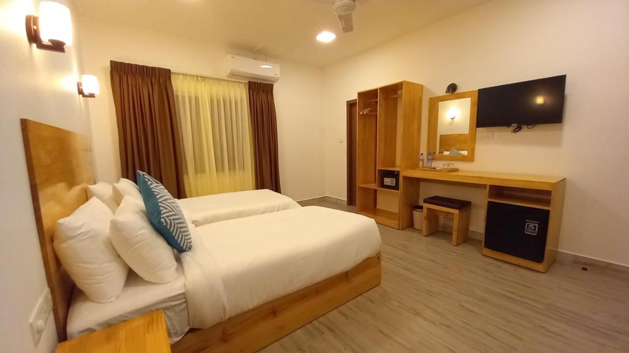 Hotel Sky View By Relax Tours Dhangethi Exterior foto